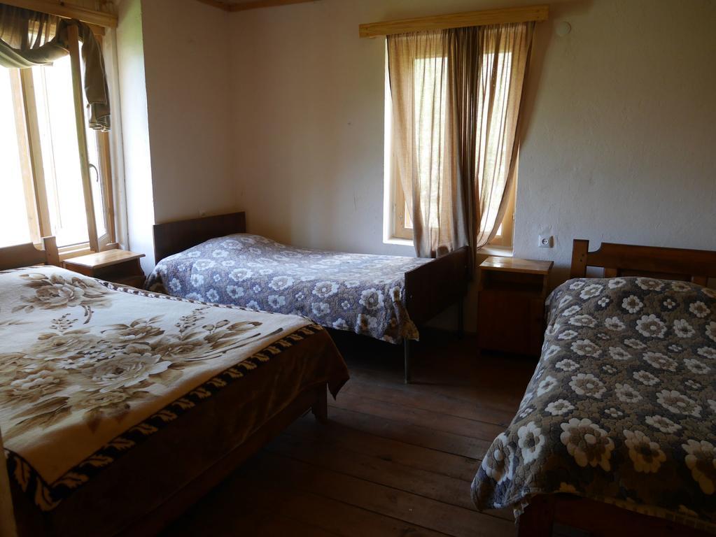 Chazhashi Guesthouse Ушгули Экстерьер фото
